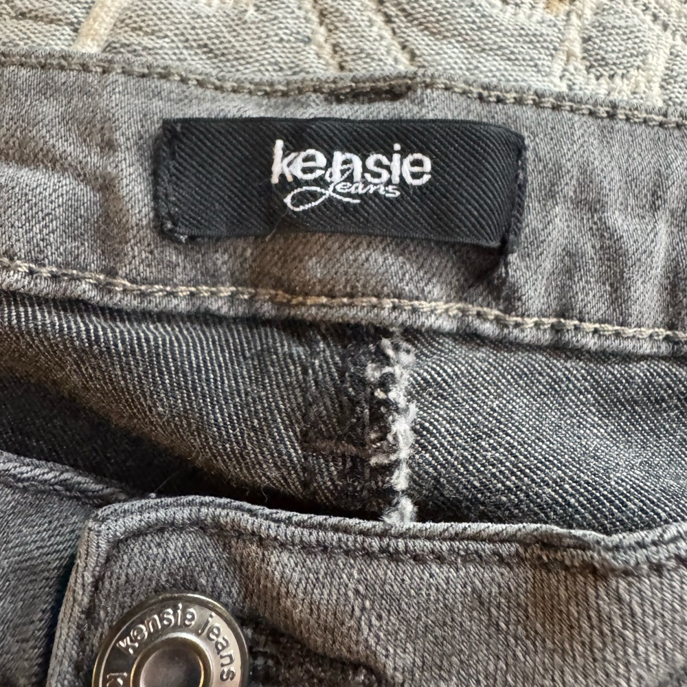 Kensie Women’s Knockout Skinny Mid Rise Charcoal Denim Jeans Size 12/31 - Picture 3 of 8